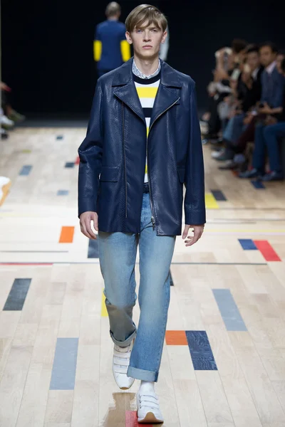 Look 26